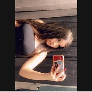 Meet your Posher, Daniela